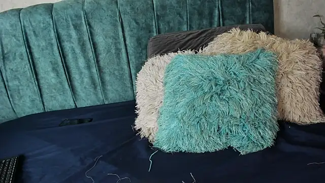 Santii Twink online show from 20, 3, 2026