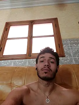 Snapshot of Thewildaliii0 chatting on 1, 4, 2026 Thewildaliii0 online show from 1, 4, 2026