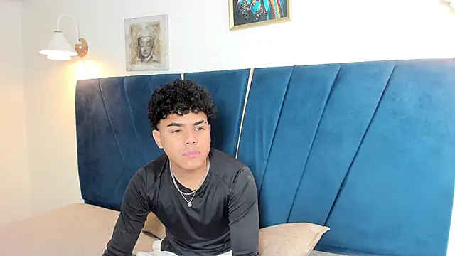 Enzo love18 online show from 3, 7, 2026