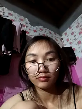 emmasexy2k online show from 3, 4, 2026