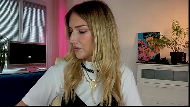 Snapshot of come_here_baby chatting on 25, 3, 2026 come here baby online show from 25, 3, 2026