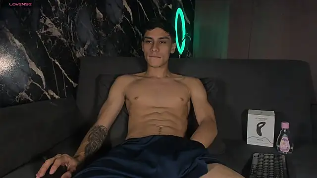 Axel DavisSM online show from 16, 3, 2026