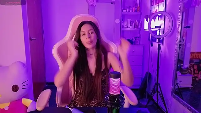 Oliviasims online show from 15, 6, 2026