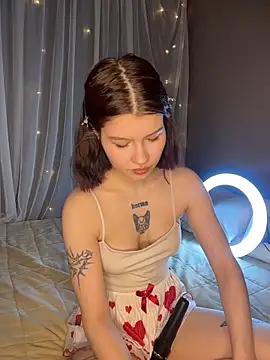 RinaHoward online show from 24, 3, 2026