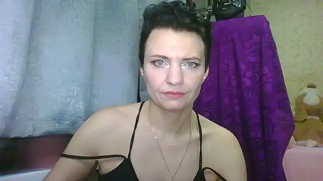 Snapshot of HotMamaQueen234 chatting on 18, 3, 2026 HotMamaQueen234 online show from 18, 3, 2026