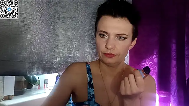 HotMamaQueen234 online show from 8, 5, 2026