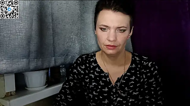 HotMamaQueen234 online show from 14, 5, 2026