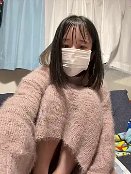 Snapshot of Mika-chan chatting on 7, 4, 2026 Mika-chan online show from 7, 4, 2026