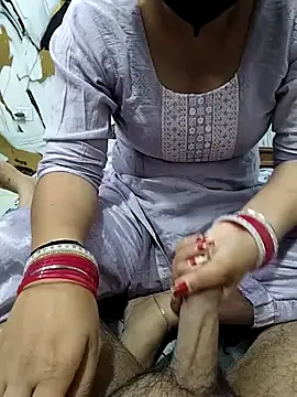 Snapshot of Sexy_Seductive_couple chatting on 8, 4, 2026 Sexy Seductive couple online show from 8, 4, 2026