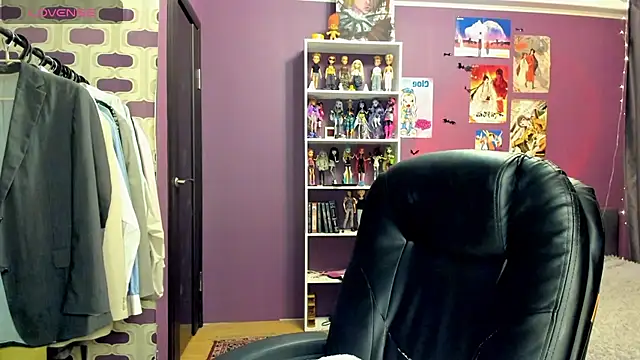 sweet peach    online show from 2, 7, 2026