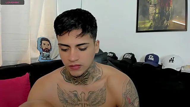 sweetlatinoboy online show from 19, 4, 2026