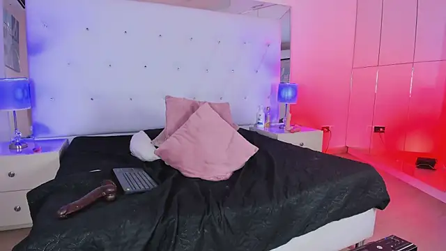 Aria Sims online show from 11, 5, 2026