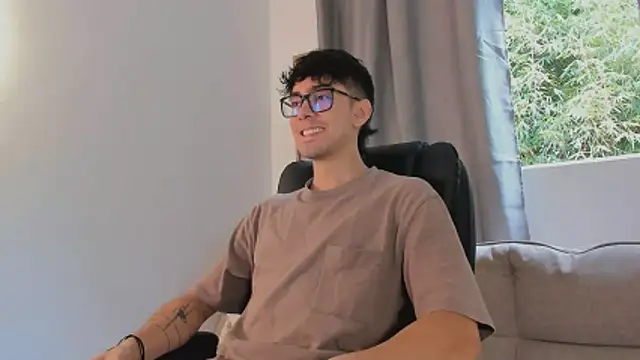 etham wolf1 online show from 13, 4, 2026