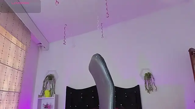 Snapshot of Chantelle__1 chatting on 19, 3, 2026 Chantelle 1 online show from 19, 3, 2026