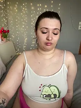 Taya lips online show from 25, 3, 2026