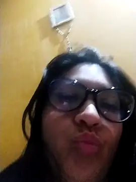 LatinSquirtBaby online show from 19, 5, 2026