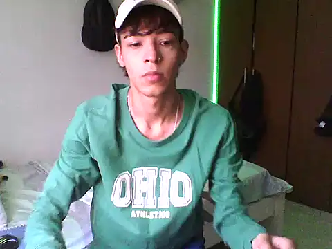 Snapshot of Milo_Gunnar chatting on 17, 3, 2026 Milo Gunnar online show from 17, 3, 2026