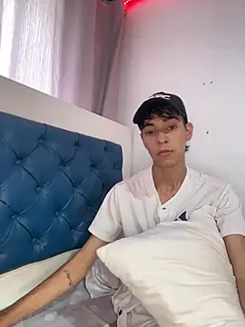 Snapshot of Milo_Gunnar chatting on 18, 3, 2026 Milo Gunnar online show from 18, 3, 2026