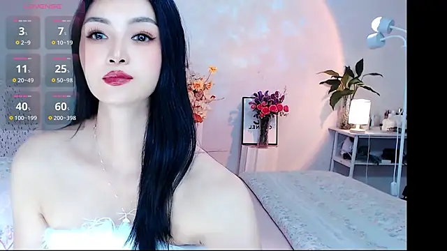 Evelyn-007 online show from 19, 4, 2026