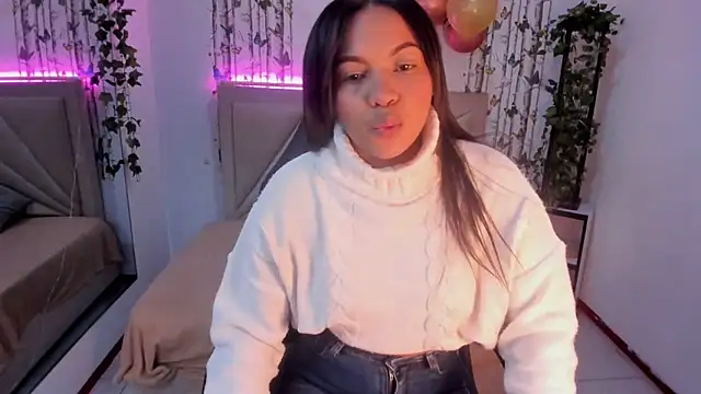 Snapshot of adhara_angelss chatting on 12, 5, 2026 adhara angelss online show from 12, 5, 2026