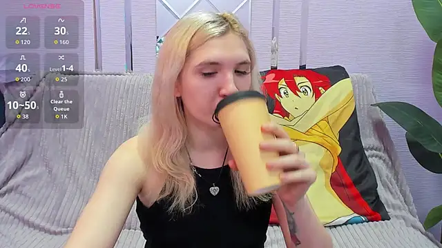 Naomi Blondie online show from 24, 3, 2026