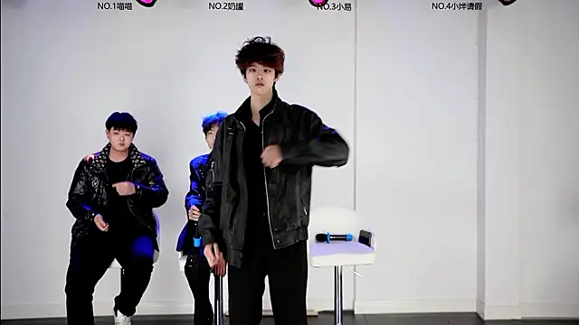 Snapshot of handsomeboy-002 chatting on 19, 3, 2026 handsomeboy-002 online show from 19, 3, 2026