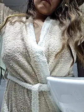 rafaella stefano online show from 9, 4, 2026