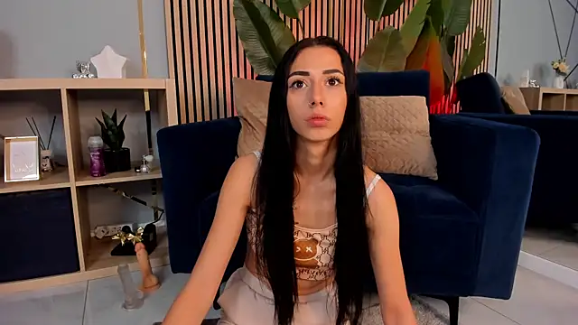 TiaCyrrus online show from 15, 5, 2026