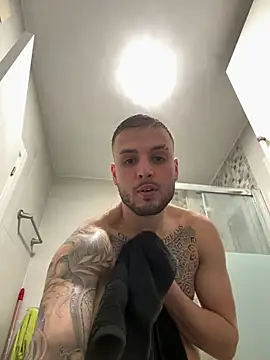 Snapshot of Roosen_1998 chatting on 22, 3, 2026 Roosen 1998 online show from 22, 3, 2026