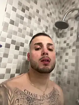 Snapshot of Roosen_1998 chatting on 26, 3, 2026 Roosen 1998 online show from 26, 3, 2026