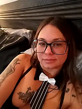 Couple qc online show from 20, 4, 2026