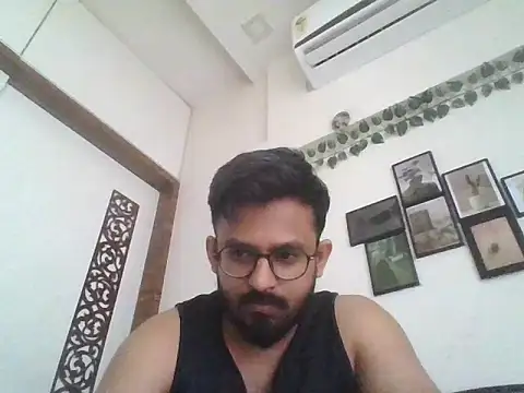 Snapshot of aryaka1303 chatting on 26, 5, 2026 aryaka1303 online show from 26, 5, 2026
