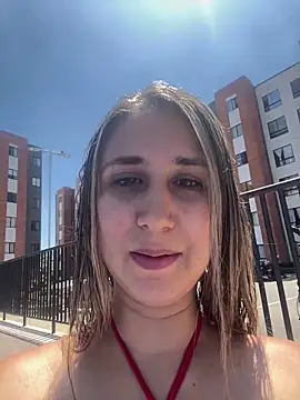 Snapshot of VictoriaWhitmore chatting on 3, 4, 2026 VictoriaWhitmore online show from 3, 4, 2026