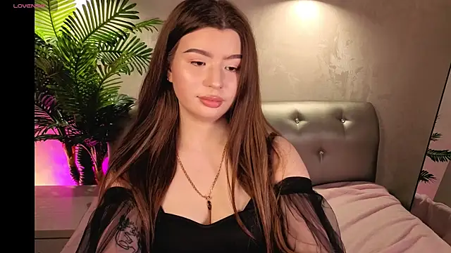 Snapshot of Sophia_Everly chatting on 28, 4, 2026 Sophia Everly online show from 28, 4, 2026