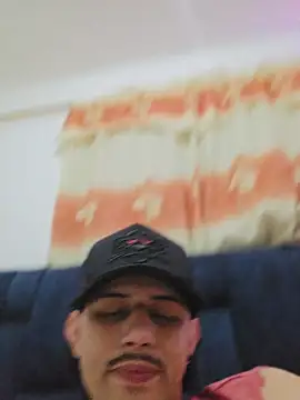 Snapshot of J-master23 chatting on 5, 4, 2026 J-master23 online show from 5, 4, 2026