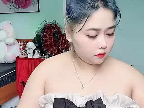 Snapshot of Nhanlu009 chatting on 2, 5, 2026 Nhanlu009 online show from 2, 5, 2026