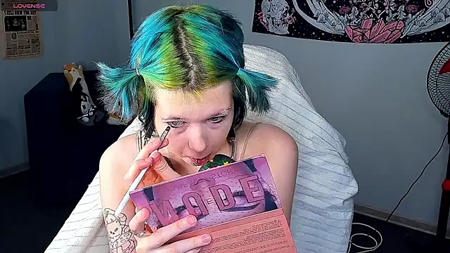 LittleKittenStar online show from 23, 3, 2026