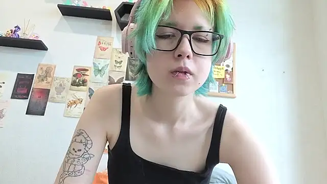 LittleKittenStar online show from 8, 6, 2026