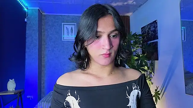 Zoee Kiss  online show from 3, 7, 2026