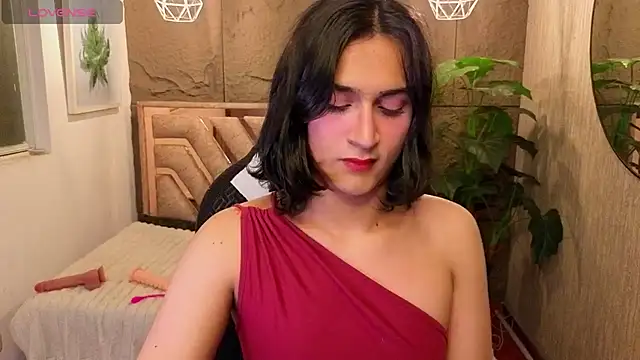 Zoee Kiss  online show from 5, 8, 2026