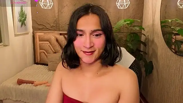 Zoee Kiss  online show from 6, 8, 2026