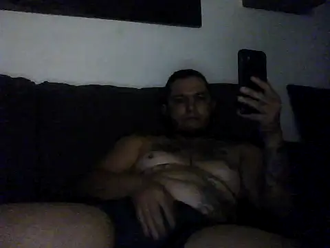 HOTB0Y18 online show from 17, 4, 2026