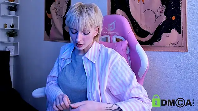 Kira  Cutie online show from 19, 3, 2026