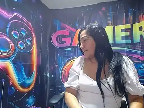 EmmieRae   online show from 22, 3, 2026