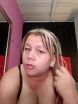 Snapshot of ScarletBigTitties chatting on 5, 4, 2026 ScarletBigTitties online show from 5, 4, 2026