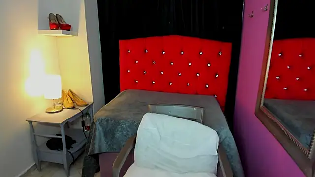 Snapshot of ScarletBigTitties chatting on 15, 4, 2026 ScarletBigTitties online show from 15, 4, 2026