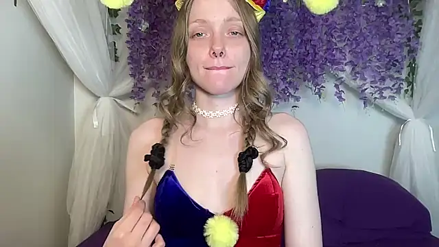 ElfGirlAna online show from 13, 5, 2026