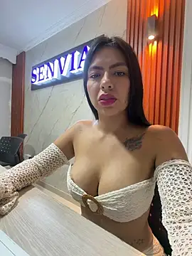 Noa rousse01 online show from 14, 5, 2026