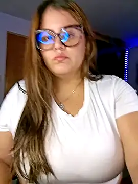 Snapshot of Bonny_rousse01 chatting on 7, 4, 2026 Bonny rousse01 online show from 7, 4, 2026