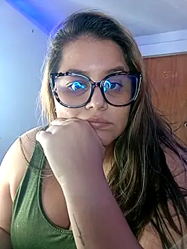 Snapshot of Bonny_rousse01 chatting on 15, 4, 2026 Bonny rousse01 online show from 15, 4, 2026